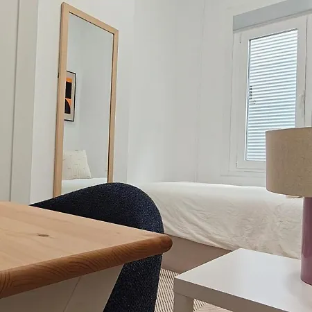 Living Coruna Ciudad De Cristal آكورونيا