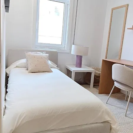 Living Coruna Ciudad De Cristal آكورونيا